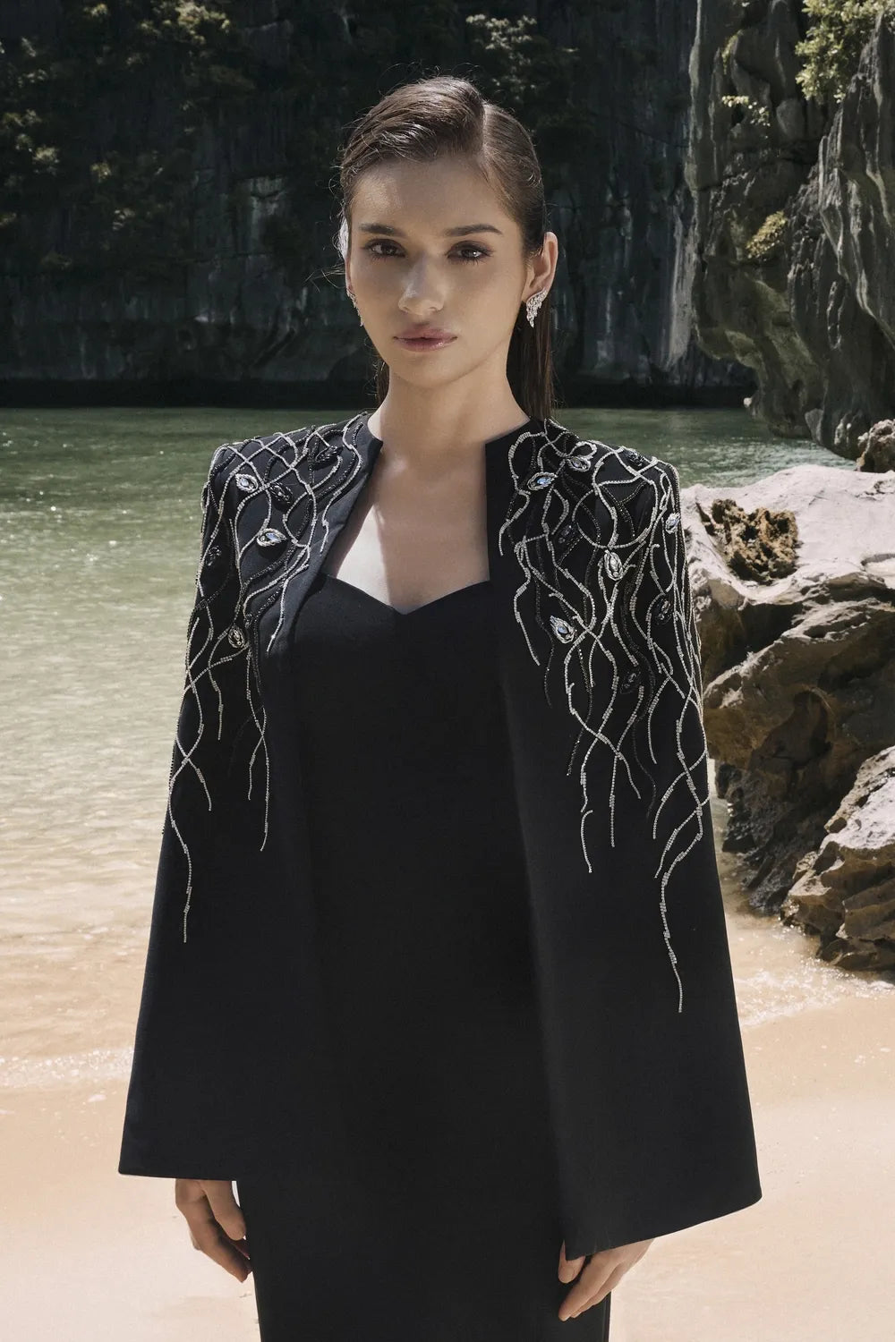 Wavy Crystal Embellished Cape And Semi Heart Chest Dress Set